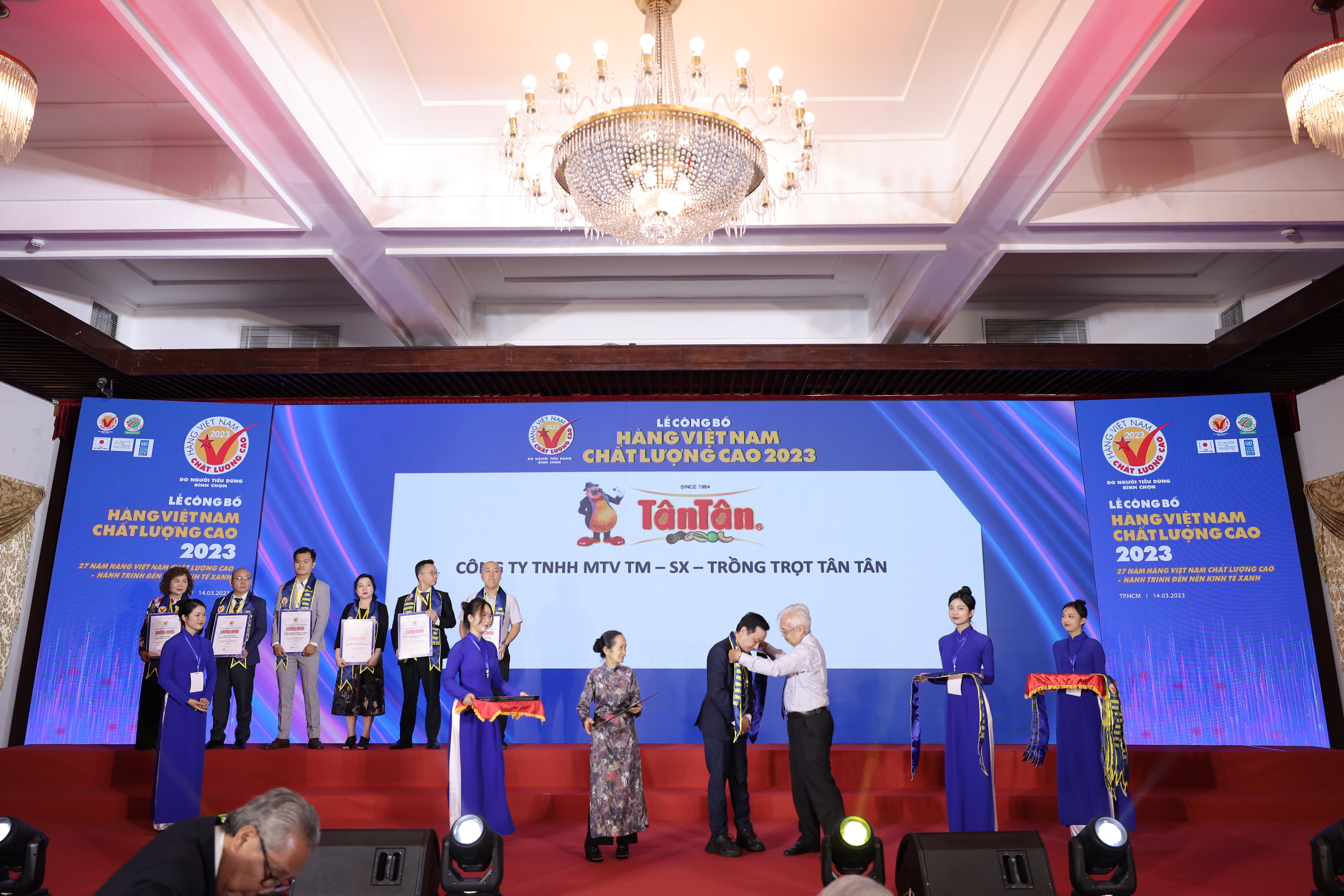 tan20tan20vinh20du20nhan20danh20hieu20hang20viet20nam20chat20luong20cao202023202